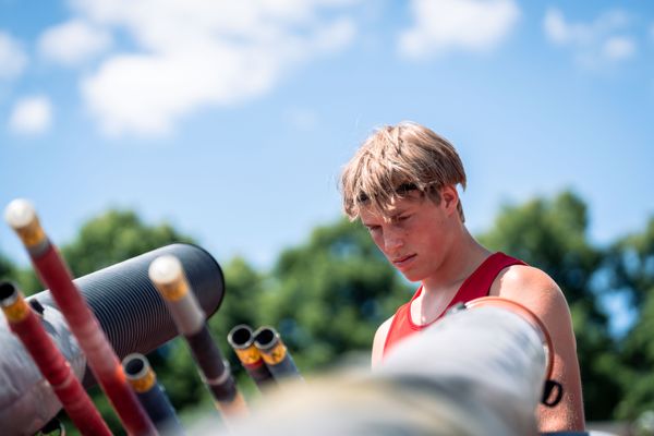 Janik Meyer (MTV 49 Holzminden) beim Stabhochspringen am 02.07.2022 waehrend den NLV+BLV Leichtathletik-Landesmeisterschaften im Jahnstadion in Goettingen (Tag 1)